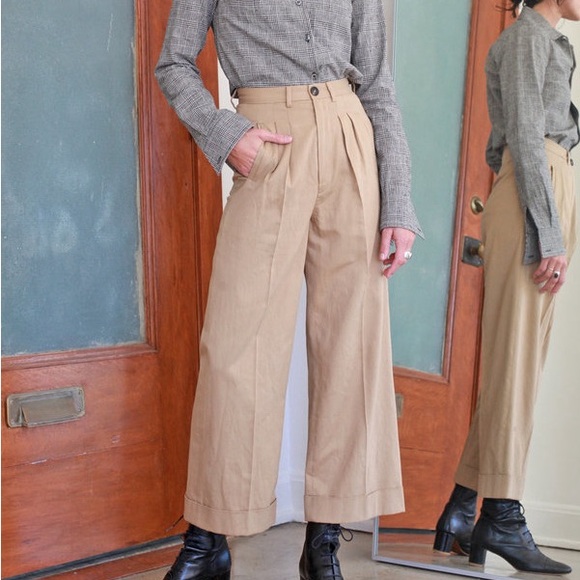 Town Clothes Pontoisie Trouser, sand, 100% fine wool - Medium - Picture 1 of 5